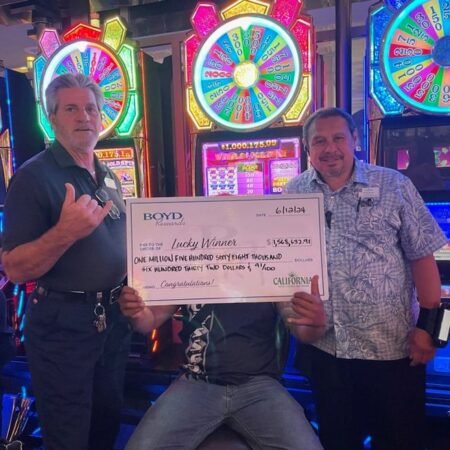 Boyd Gaming Hands $1.5M Jackpot to Player from Hawaii